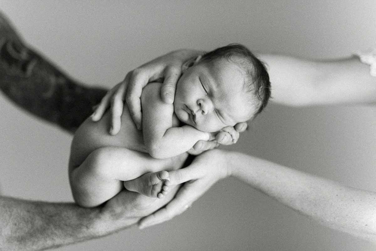 Newborn billeder er fotoserien af den helt nyfødte i Svendborg Vejl