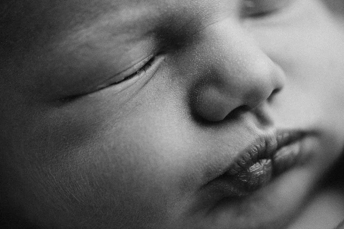 newborn nyfødt sovebilleder anbefale en god nyfødtfotograf i Svendborg
